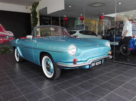 Motoring-Malaysia: Classic Cars: Renault Caravelle Cabriolet Spotted At The Renault Flagship ...