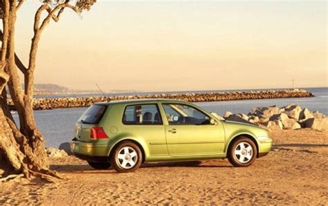 2000 Volkswagen Golf Pictures - 16 Photos | Edmunds