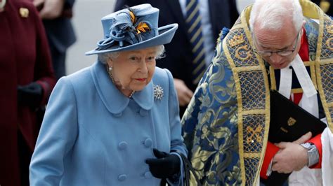 Queen Elizabeth II Remembers the Anniversary of Her Mother's Death ...