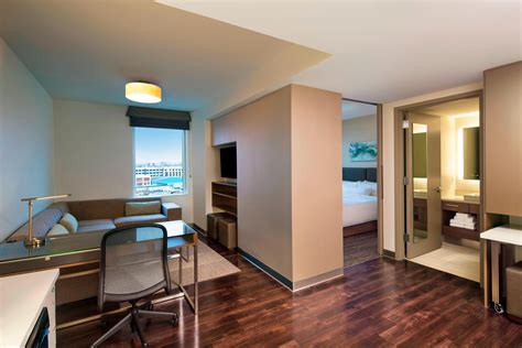 South Boston Hotel Rooms and Suites | Element Boston Seaport District