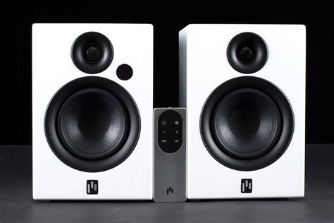 Computer Clamour: The 9 Best Desktop Speakers Under $500