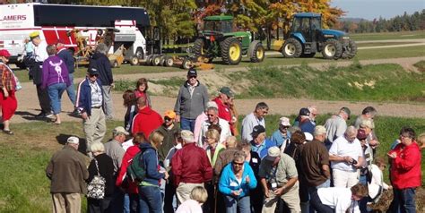 Warrens Cranberry Festival | Travel Wisconsin