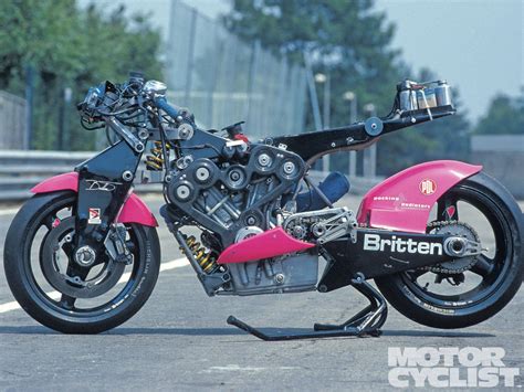 The Britten V1000. This frameless motorcycle features a fully stressed ...