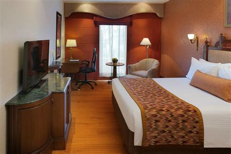 Radisson Blu Hotel GRT Chennai Rooms: Pictures & Reviews - Tripadvisor