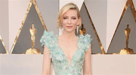 Cate Blanchett Stuns in Feathered Gown at Oscars 2016 | 2016 Oscars ...