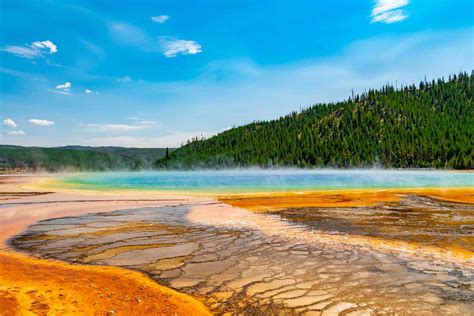 18 Yellowstone National Park Facts That Will Surprise You