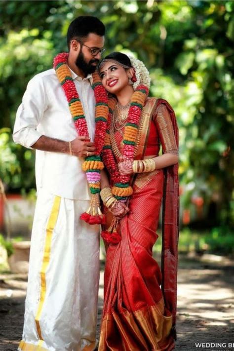 Here are Some BEST Couple Photography Ideas & Poses for South Indian Couples that you MUST need ...