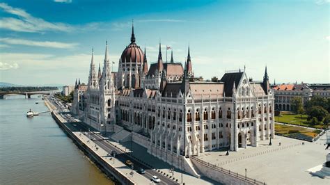 7 beautiful Parliamentary Buildings in Europe | Interrail.eu