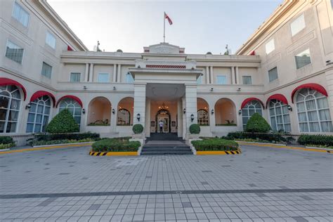 Historical Elegance at the Rizal Park Hotel, Manila