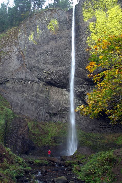 Latourell Falls - hiking in Oregon