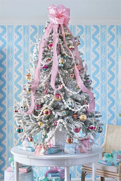 20+ Simple Christmas Decoration Ideas For Small Space | Pink christmas ...