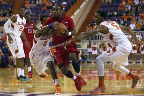 Rutgers men's basketball goes the distance against Clemson, 69-64 ...