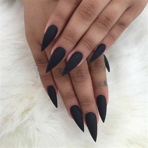 25 Edgy Black Nail Designs | StayGlam