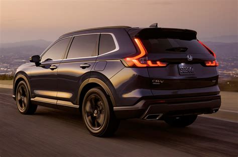 The all-new Honda CR-V is finally coming to the Philippines in September—Gas and hybrid options ...