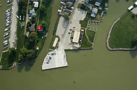 Chatham Municipal Docks in Chatham, ON, Canada - Marina Reviews - Phone ...