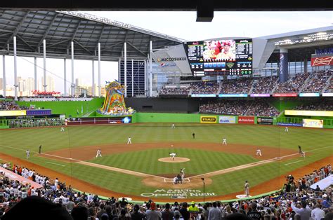 File:Marlins First Pitch at Marlins Park, April 4, 2012.jpg - Wikipedia