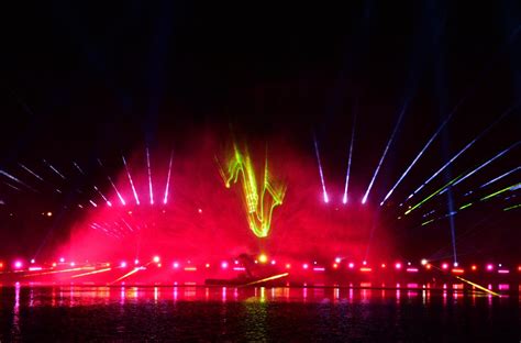 Laser show lights up the night sky at Valankulam Lake in Coimbatore - The Hindu