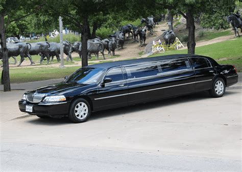 Lincoln-Town-Car-Limo-4 | Prime Limo & Car Service | Limo Service ...