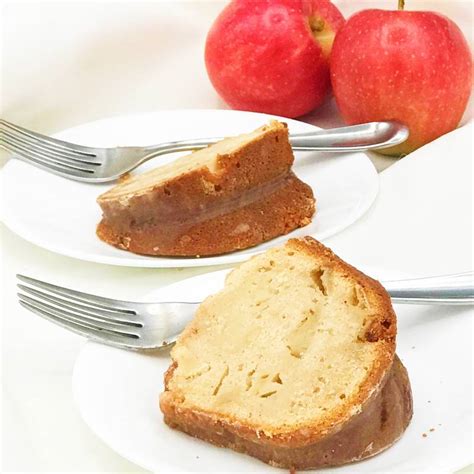 Apple Pound Cake Recipe (With Cinnamon Glaze)