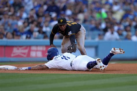 Kevin Pillar injury: Dodgers OF fractures his left shoulder, goes on IL ...