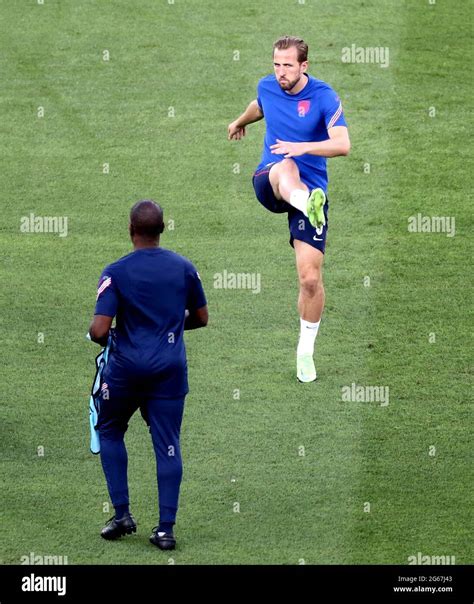 England's Harry Kane warms up prior to the UEFA Euro 2020 Quarter Final ...