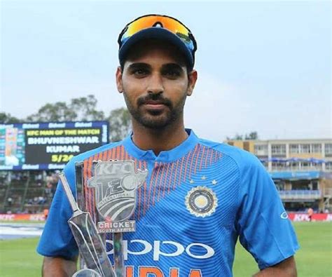 Bhuvneshwar Kumar Biography - Facts, Childhood, Family Life & Achievements