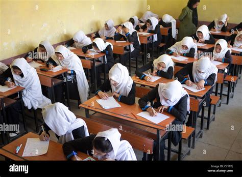 girls-school in Kabul, Afghanistan Stock Photo - Alamy