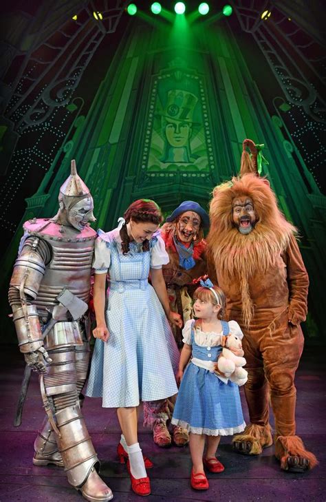 Dorothy Carpenter meets cast of The Wizard of Oz | news.com.au ...