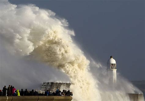 Ophelia creates biggest waves ever recorded in Ireland video - Strange ...