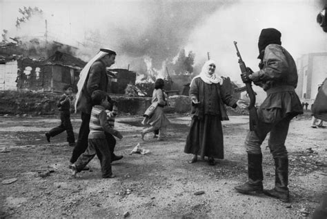 Inside The Lebanese Civil War In 33 Tragic Photos