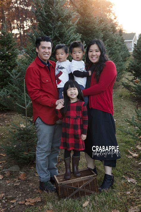 Tree Farm Christmas Photos · Crabapple Photography