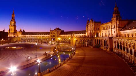 Plaza de Espana in Seville, | Expedia.ca