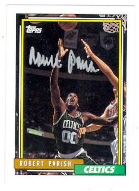 Robert Parish autographed basketball card (Boston Celtics) 1992 Topps #146