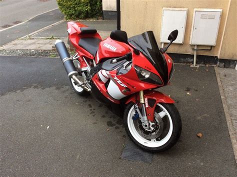 Yamaha r1 2001 low mileage | in Launceston, Cornwall | Gumtree