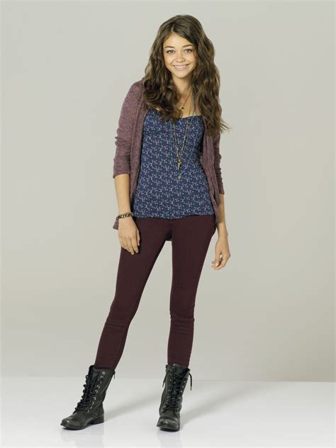 Sarah Hyland as Haley Dunphy in #ModernFamily - Season 3 | ⱷ Tune in to MODERN FAMILY ...