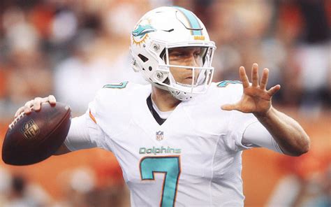 Social Media Goes Crazy After Jay Cutler Signs With Dolphins