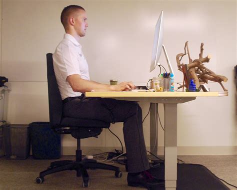 Hosmer Chiropractic Proper Ergonomic Desk Workstation Setup - Hosmer ...