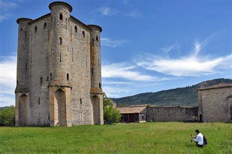 Il castello d’Arques ( Languedocien : Castèl d’Arcas ), è un castello del XIV secolo, nel comune ...