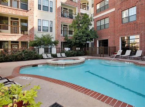 Luxury Apartments in Austin TX at AMLI Eastside | Austin apartment ...