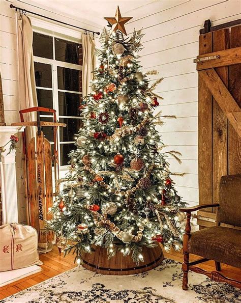 20+ Rustic Christmas Tree Ideas