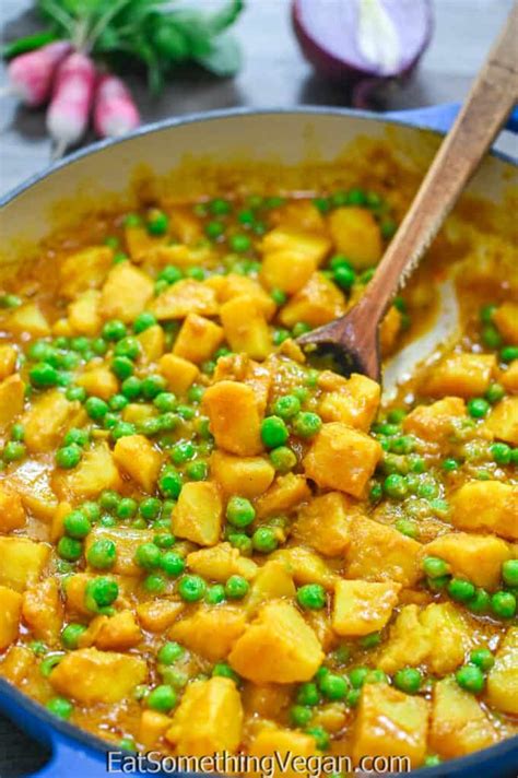 Potato Curry with Peas - Eat Something Vegan