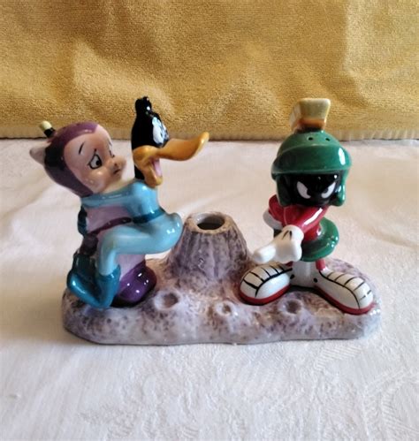 Looney Tunes Marvin the Martian & Duck Dodgers Salt and Pepper - Etsy