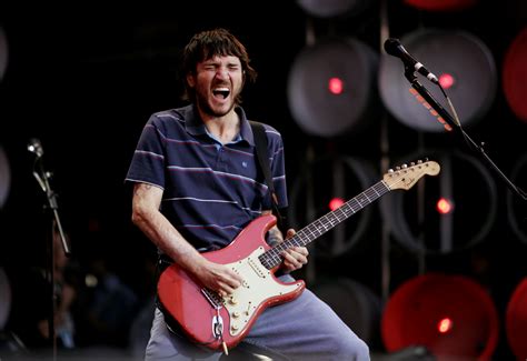 John Frusciante Rejoins Red Hot Chili Peppers - thestarsworldwide.com