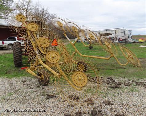 Vermeer WR220 hay rake in Auburn, KS | Item DF7793 sold | Purple Wave