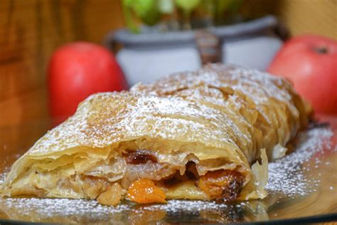 Easy Homemade Apple Strudel in Phyllo Dough - Tasted Stories