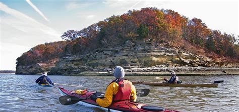 A Guide to Travelling Outdoors in Iowa - Hunting Note