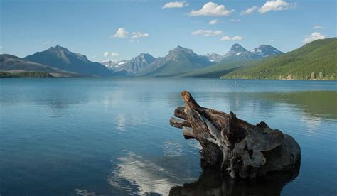 20 of the Most Beautiful Lakes in Montana to Go