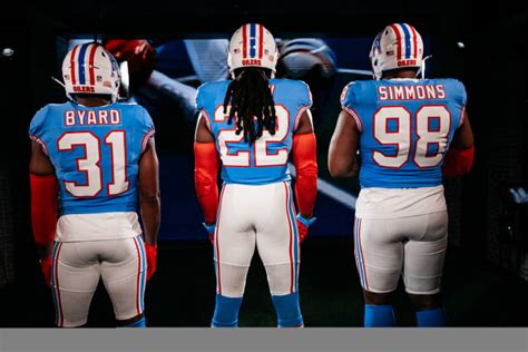 The Tennessee Titans Throwback Uniforms Are A Sharp 'Old' Look - Sports ...