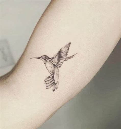 Top more than 85 realistic hummingbird tattoos black and white - in ...