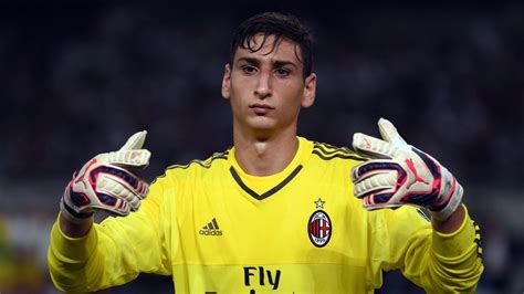 AC Milan's 16-year-old goalkeeper Gianluigi Donnarumma 'worth €170 ...